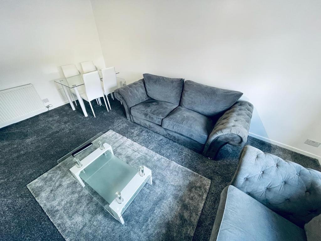 Modern 2 Bedroom Apartment With Free Parking 글라스고 외부 사진