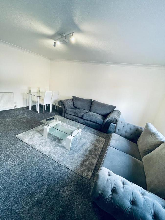 Modern 2 Bedroom Apartment With Free Parking 글라스고 외부 사진